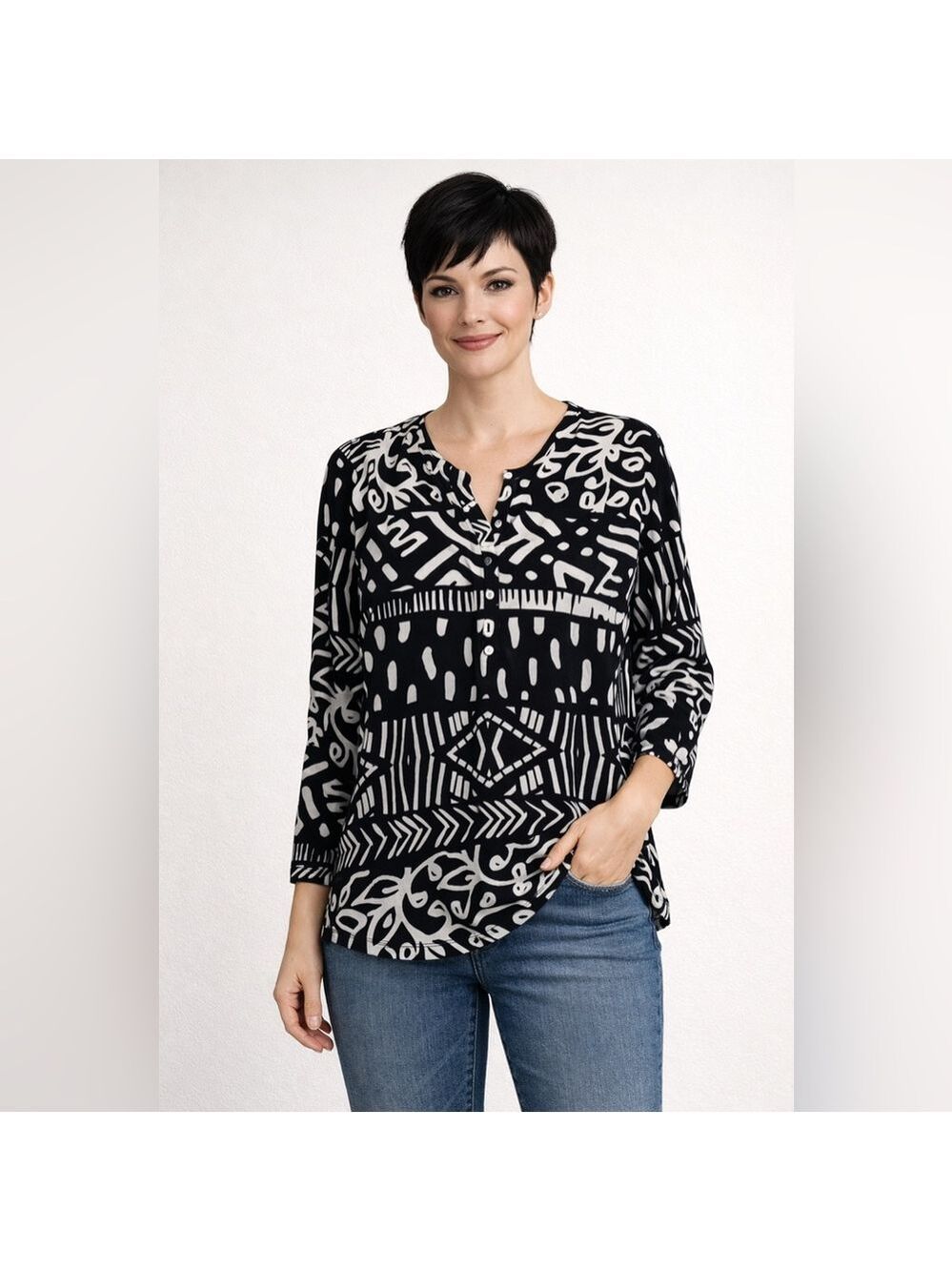 DOLCEZZA Black and White Patterned Women's Top NWT